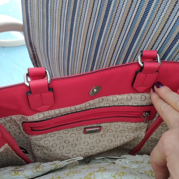 Guess handbag - Picture 5 of 10